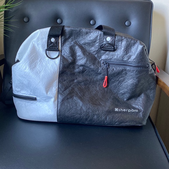 Sherpani Bags Sherpani Sola Ultralight Gym Bagweekender Bag With